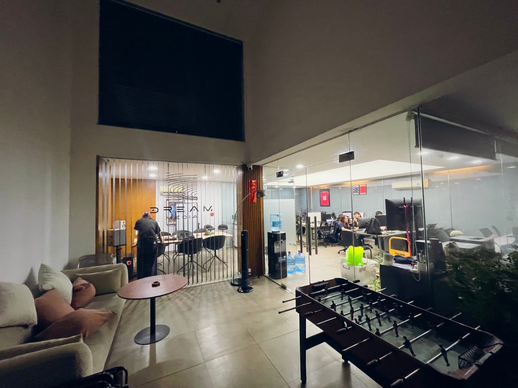 The front room, with the floor behind the glass